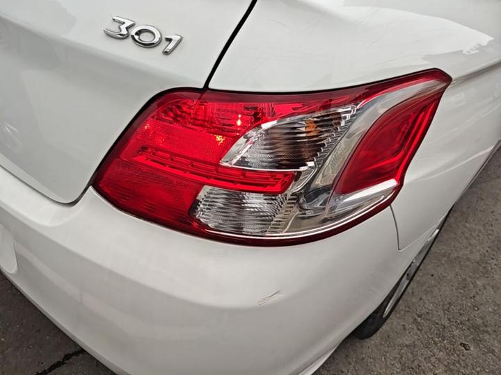 301 2016 1.6L MT photo 7