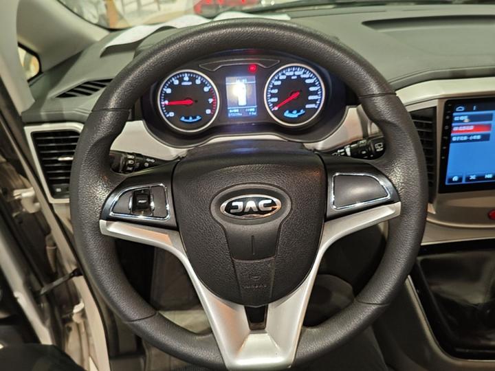 Refine M4 2016 2.0L MT Comfort photo 6