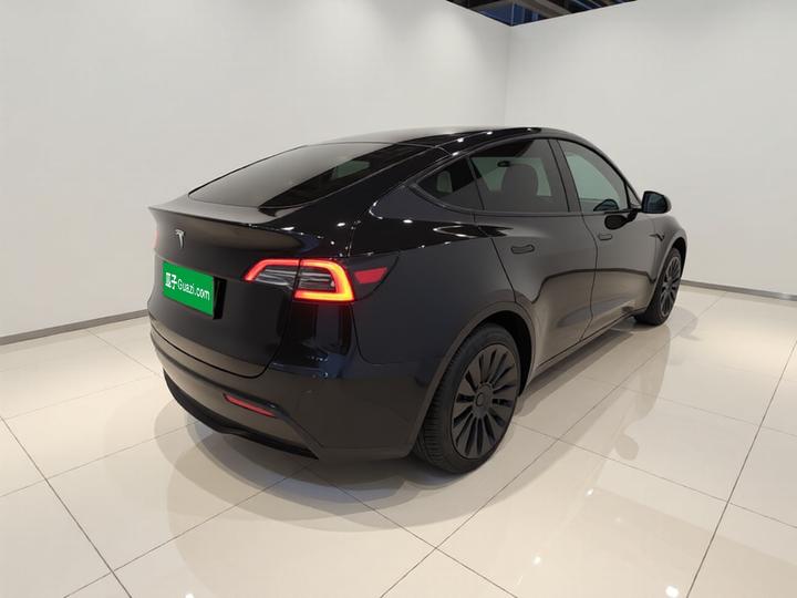 Model Y 2022 Facelift RWD photo 6