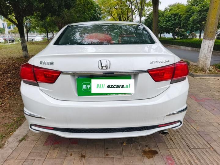 Spirior 2015 2.0L Premium photo 5