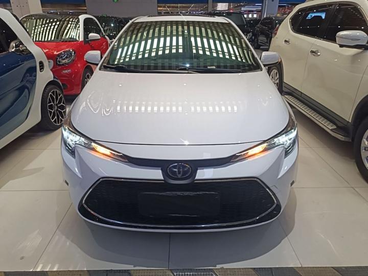 Levin 2022 Hybrid 1.8H E-CVT Luxury photo 2