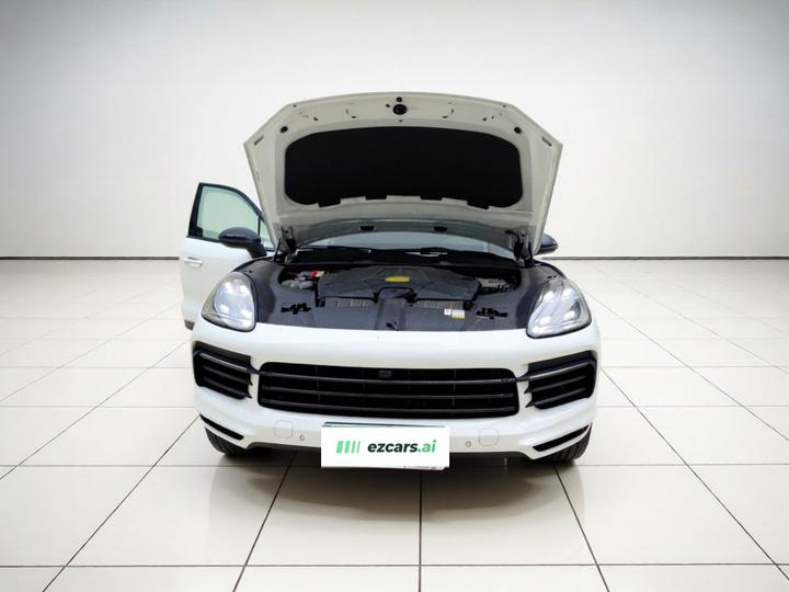 2023 Cayenne 3.0T Platinum photo 2