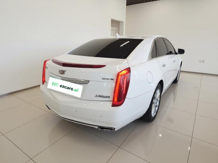 XTS 2016 28T Tech photo 4