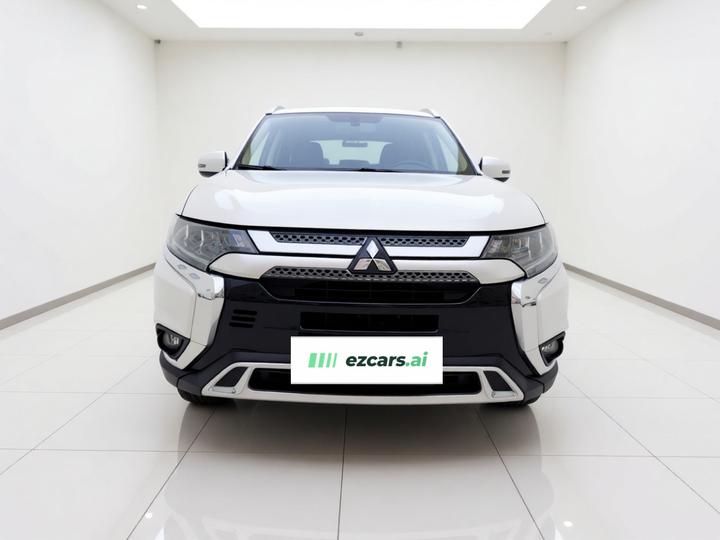 Outlander 2020 2.4L AWD Enjoy 7-Seater photo 2