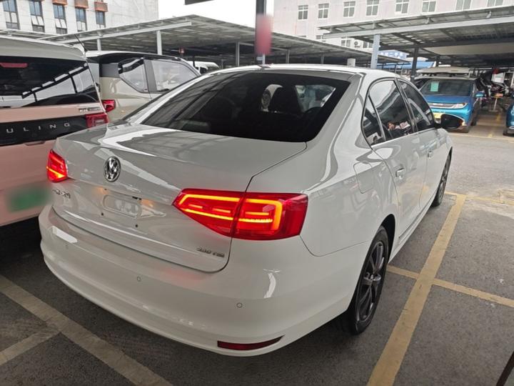 Sagitar 2017 230TSI AT Comfort photo 6