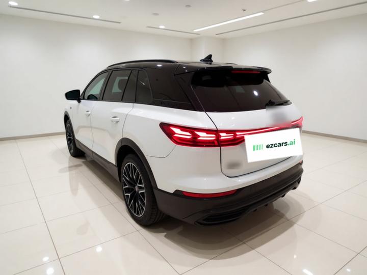 Q5 e-tron 2022 40 e-tron Starlight photo 4