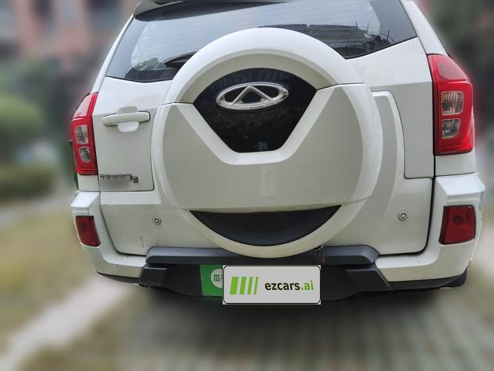 Tiggo 3 2015 1.6L MT Anniversary Edition photo 5