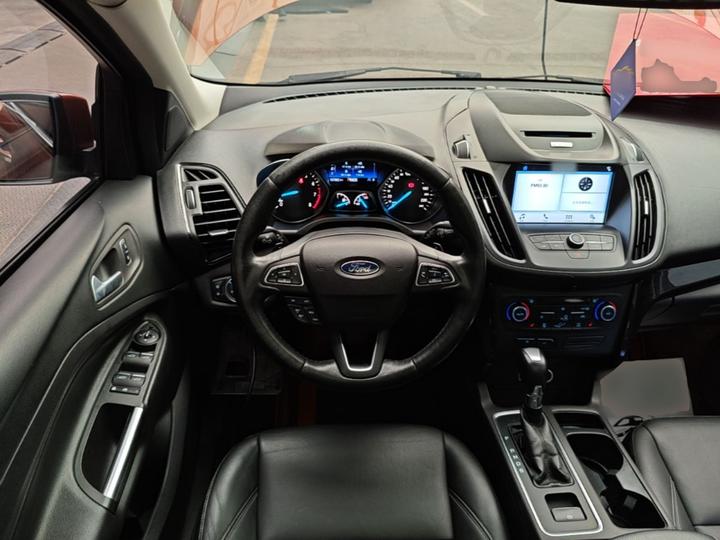 Kuga 2017 EcoBoost 180 RWD photo 6