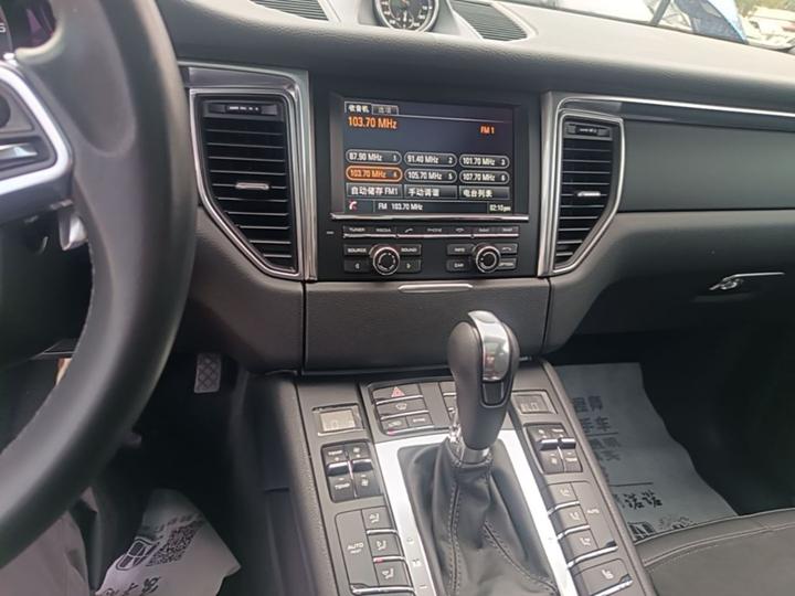 2016 Macan 2.0T photo 8