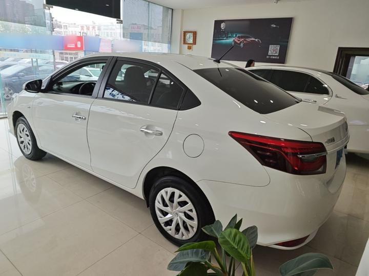 Vios 2022 1.5L 20 Anniversary Edition photo 4