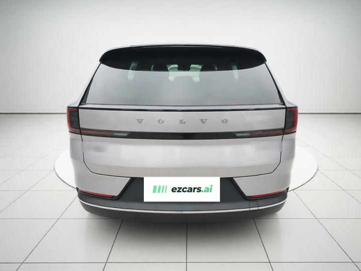 XC70 Hybrid 2026 RWD Long Range Core photo 5