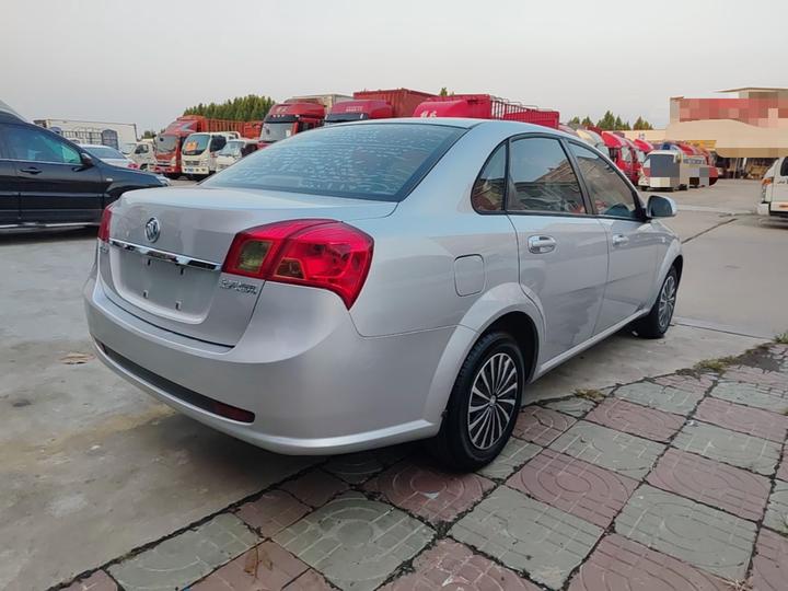 Excelle 2015 1.5L AT Classic photo 6