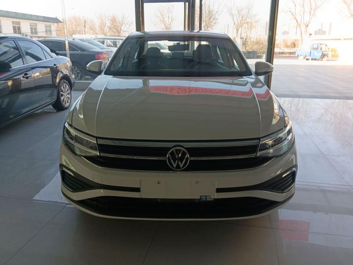 Bora 2024 200TSI DSG Cruise photo 2