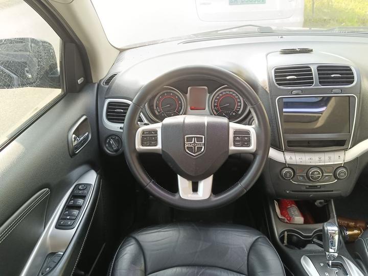 Dodge 2013 2.4L RWD photo 7