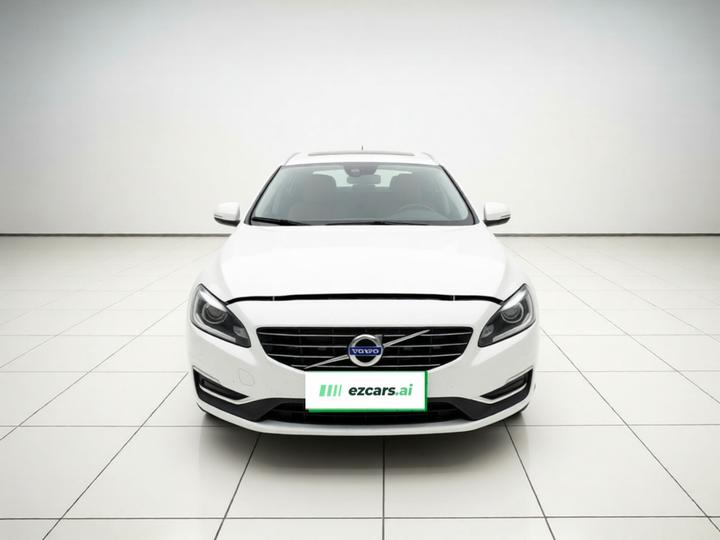 V60 2014 T5 photo 2