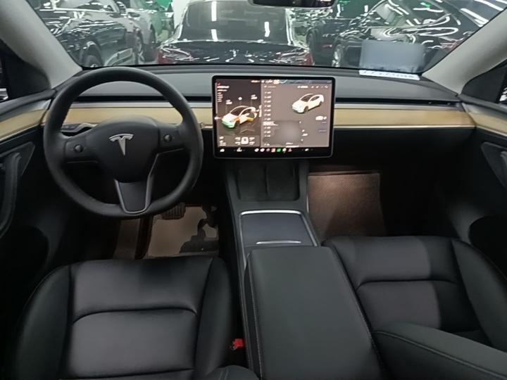 Model Y 2022 RWD photo 5