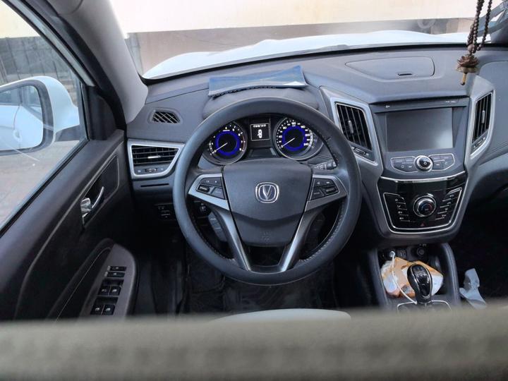 CS35 2017 1.6L MT Luxury photo 7