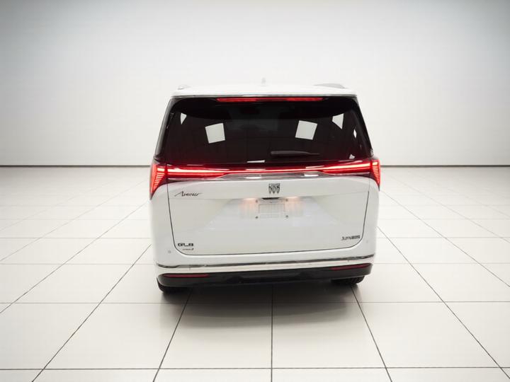 GL8 EV 2024 Exclusive 7-Seater photo 5