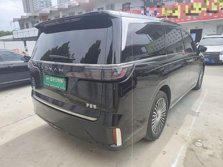 Voyah Dreamer 2025 PHEV AWD Flagship photo 6