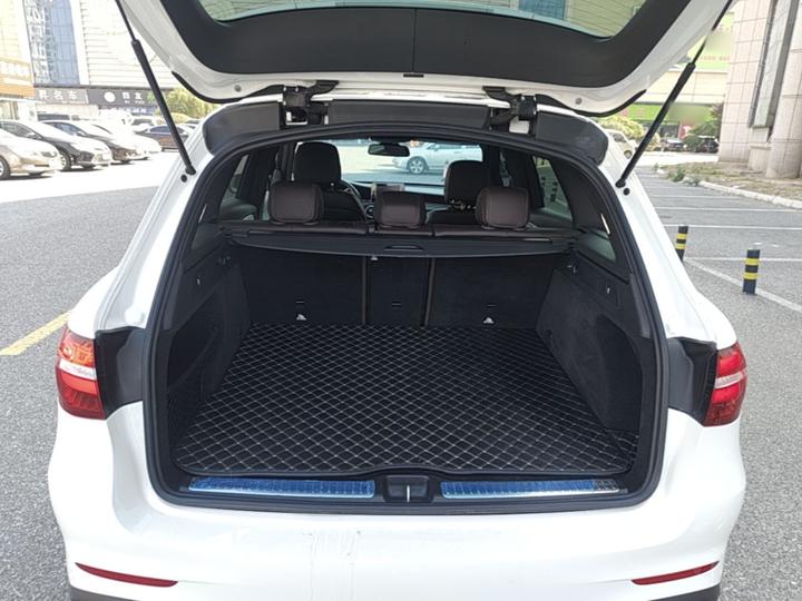GLC 2018 GLC 200 4MATIC photo 8
