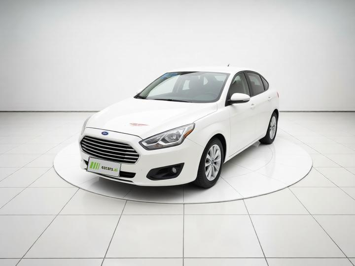 Escort 2015 1.5L MT Comfort