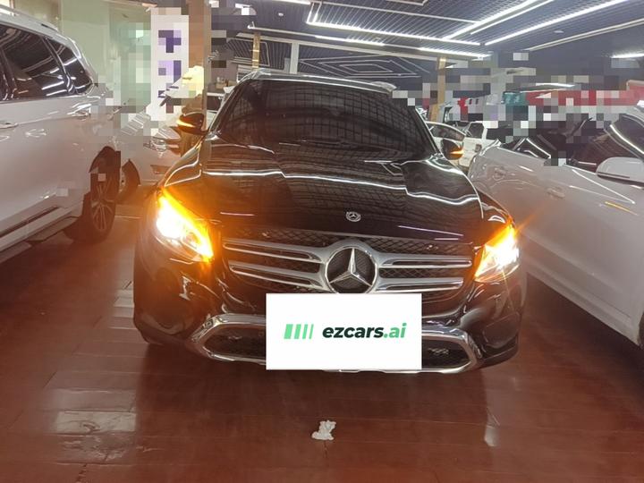 GLC 2018 Facelift GLC 200 4MATIC photo 2