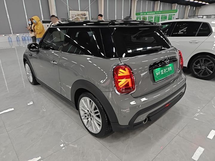 2022 Facelift 1.5T COOPER Classic photo 4