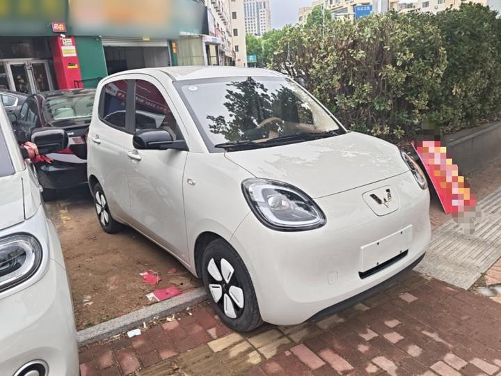 Hongguang MINIEV 2025 4th Gen 4-Door photo 3