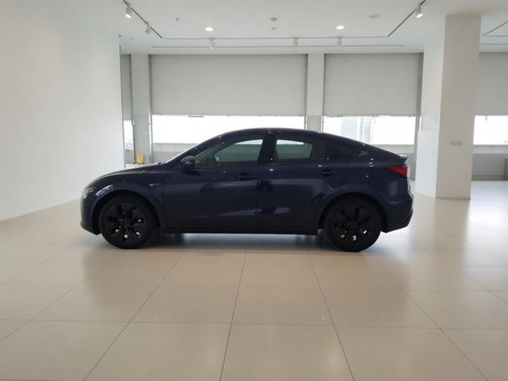 Model Y 2022 RWD photo 3