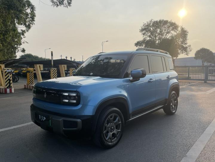 Plus 2024 Smart Premium 4-Seater