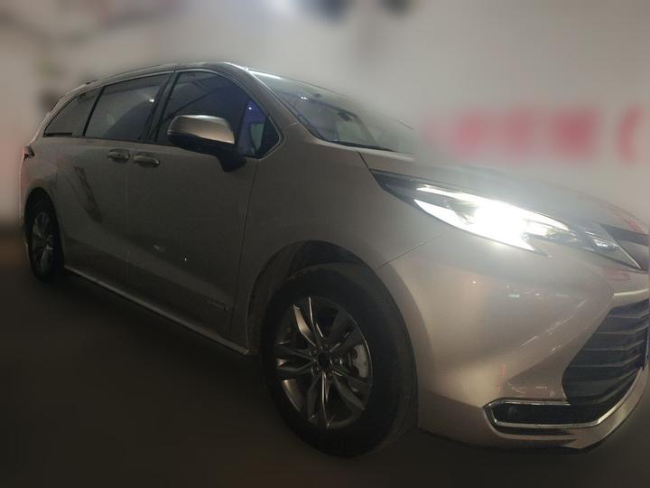 Sienna 2023 2.5L Hybrid Comfort photo 3