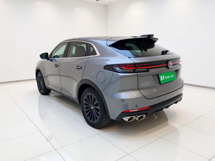 UNI-K 2021 2.0T AWD Excellence photo 4