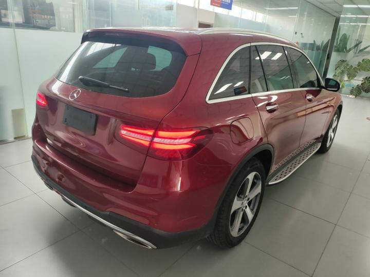 GLC 2017 GLC 260 4MATIC Luxury photo 4