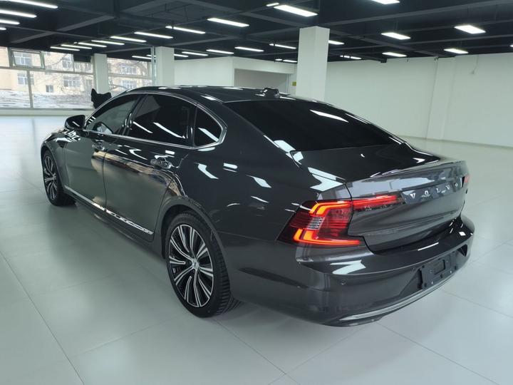 S90 2023 B5 Luxury photo 4