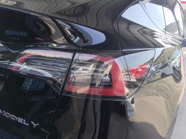 Model Y 2022 RWD photo 7