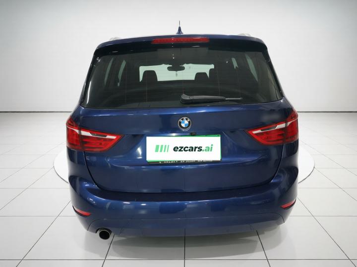 2 Series Wagon 2015 218i Leading photo 5