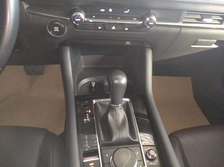 3 Axela 2023 2.0L AT photo 5