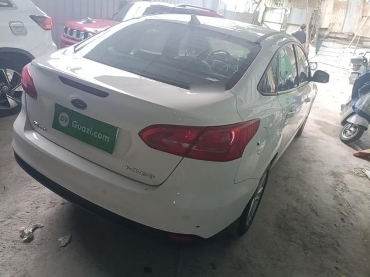 Focus 2017 Sedan 1.6L AT Fashion photo 4
