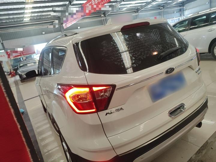 Kuga 2017 EcoBoost 180 RWD photo 4