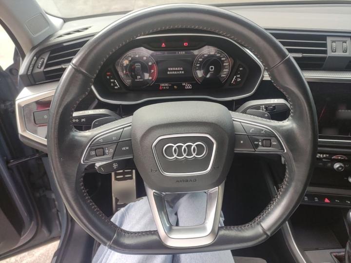 Q3 2022 40 TFSI RS photo 5