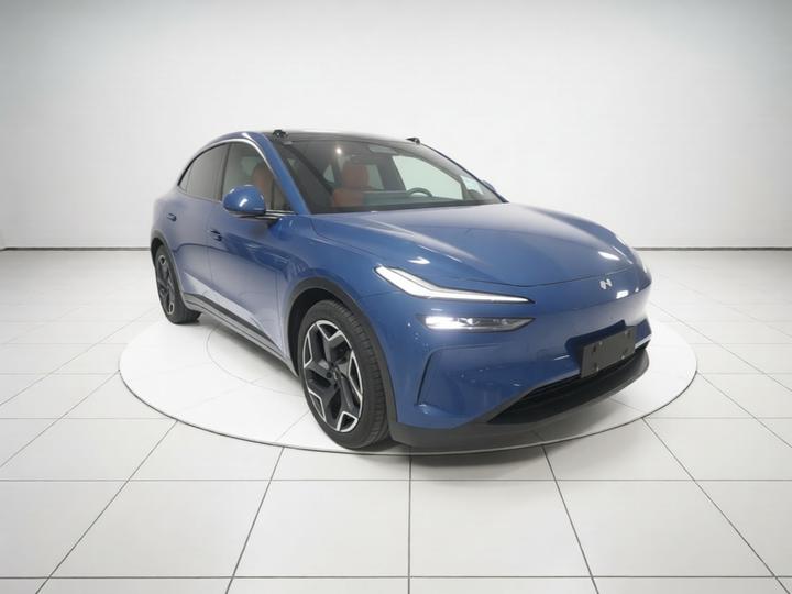 L60 2025 60kWh RWD photo 3