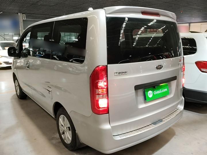 Refine M3 2018 1.6L 7-Seater photo 4
