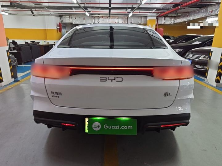 Qin L 2024 DM-i 80KM Leading photo 5