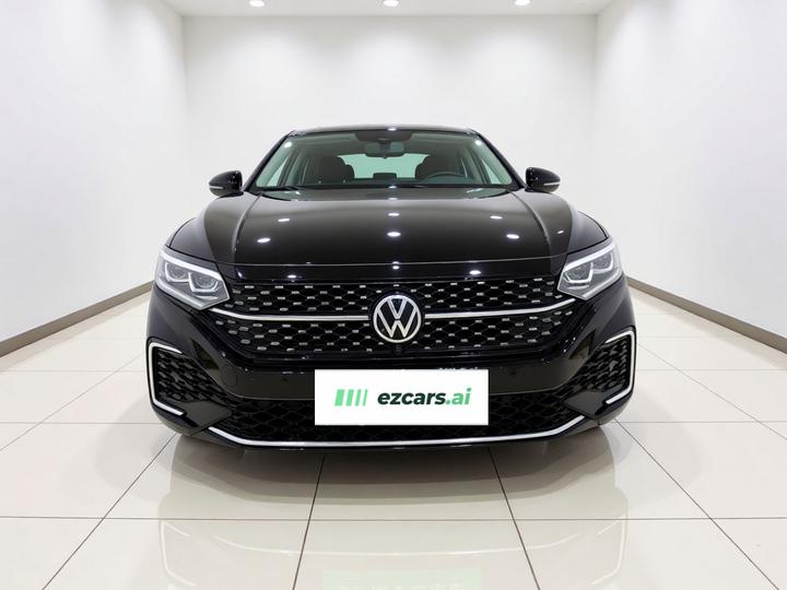 Passat 2023 330TSI Luxury photo 2