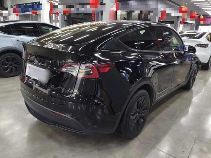 Model Y 2022 Facelift RWD photo 4