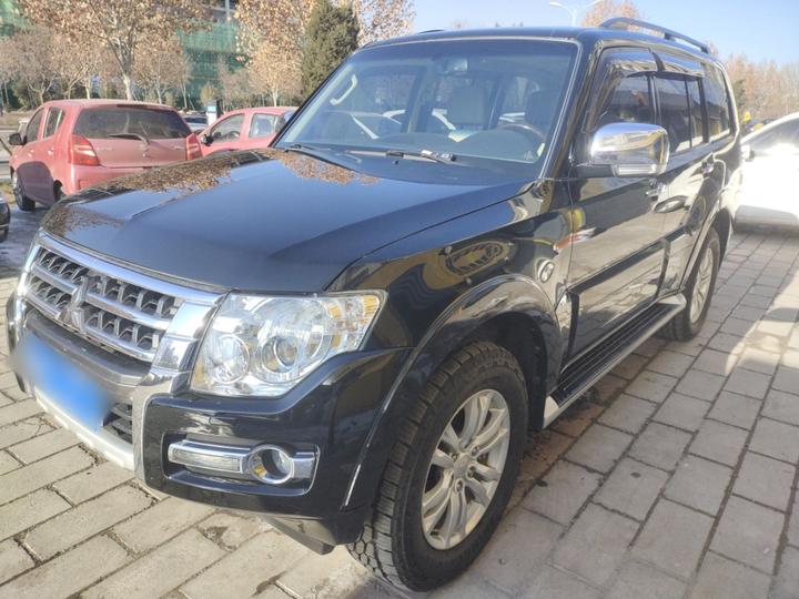 Pajero Parallel Import