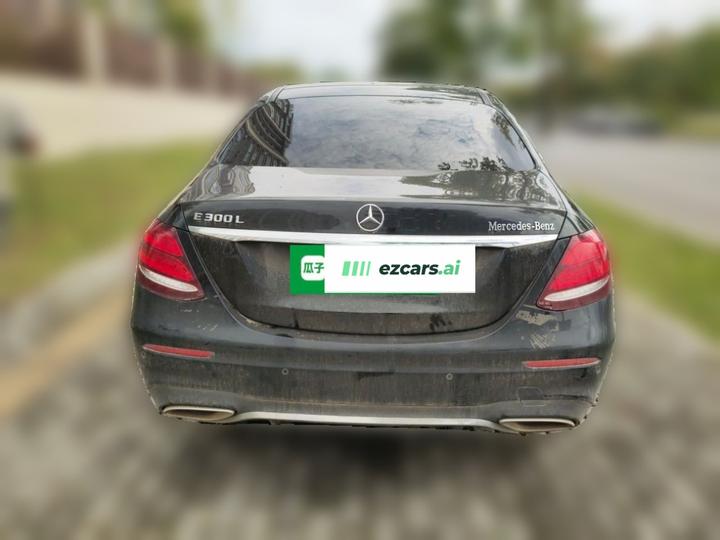 E-Class 2018 E 300 L Luxury photo 5