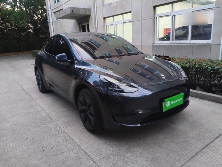 Model Y 2024 RWD photo 3