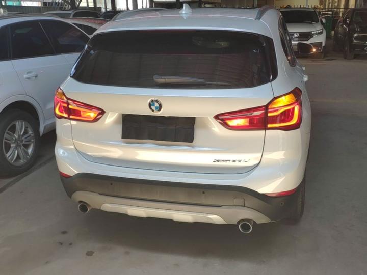 X1 2019 xDrive20Li Exclusive photo 3