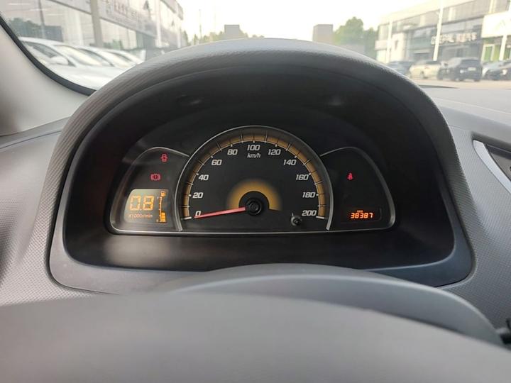 2013 Sedan 1.2L MT photo 7